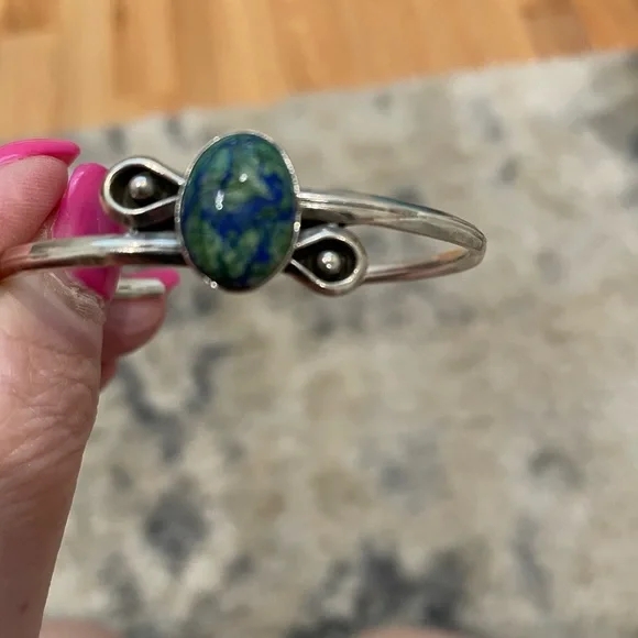 Sterling Silver Southwestern Azurite Crystal Dainty Cuff Bracelet.. NWOT - Picture 4 of 8